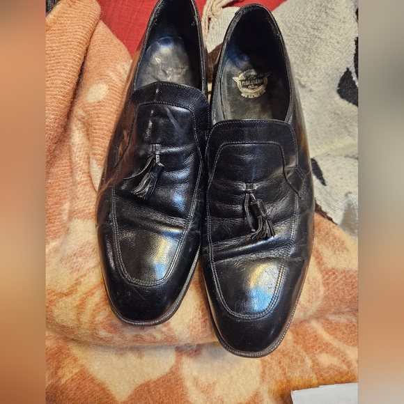 Men's Black Slip on Tassel Top Dress shoe - Picture 2 of 6